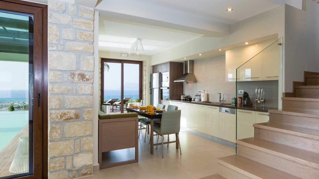 Emilia I Luxury, Amazing Seaview, Next To The Town * Kissamos
