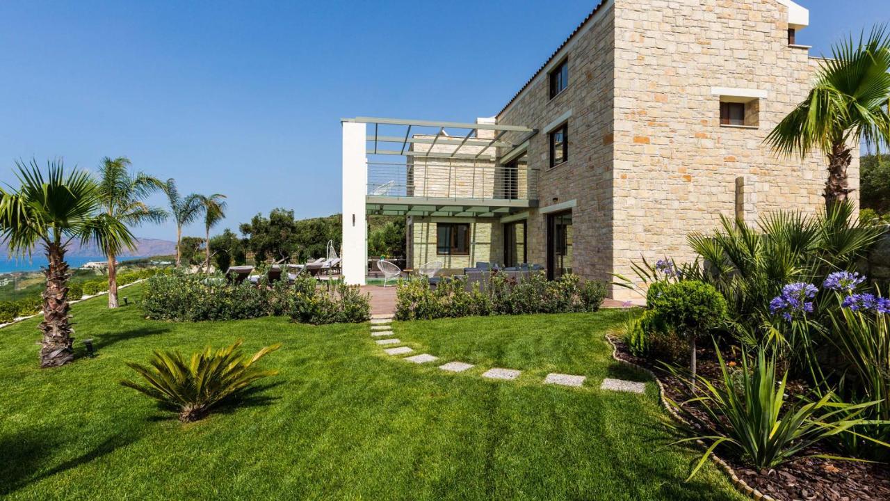 Emilia I Luxury, Amazing Seaview, Next To The Town Villa Kissamos