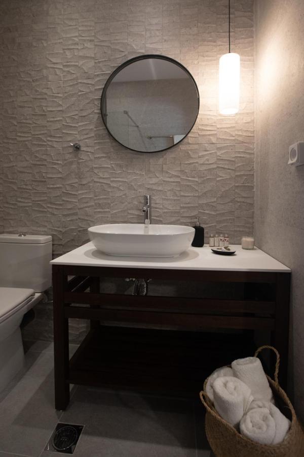 Anemelia Luxury