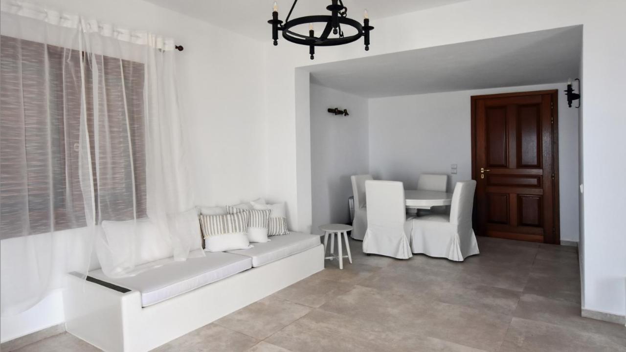 Holiday home Stone With A Sea Water Swimming Pool And A Sea And Sunset View