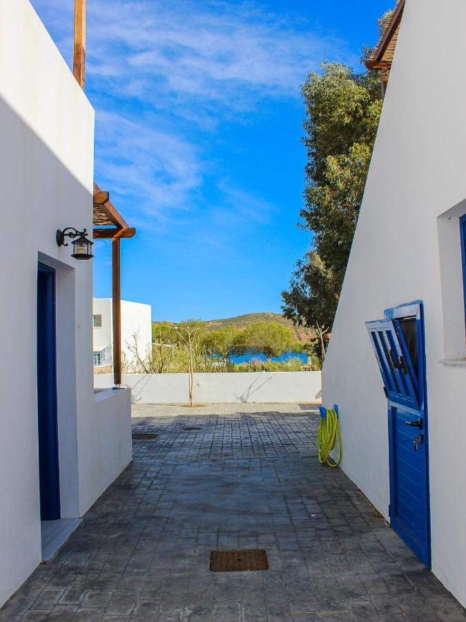 Almiriki Serifos 3* Livadakia
