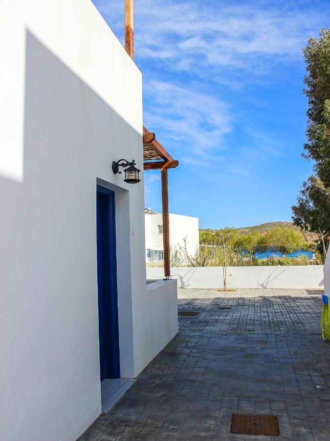 Almiriki Serifos 3* Livadakia