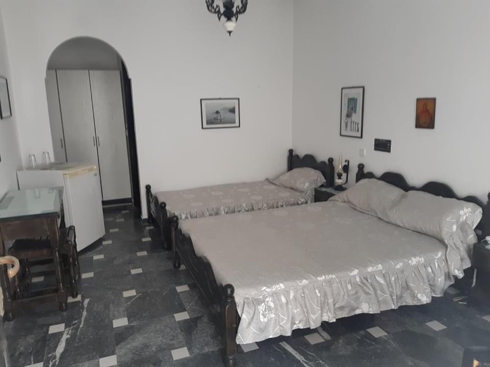 Koralli Kamari (Santorini)