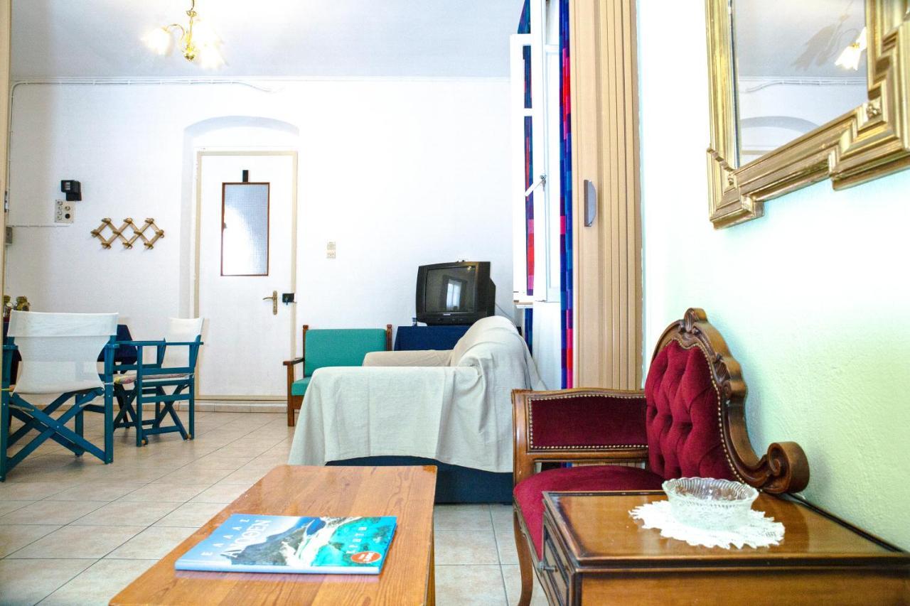 Kallergiana Studios Apartment