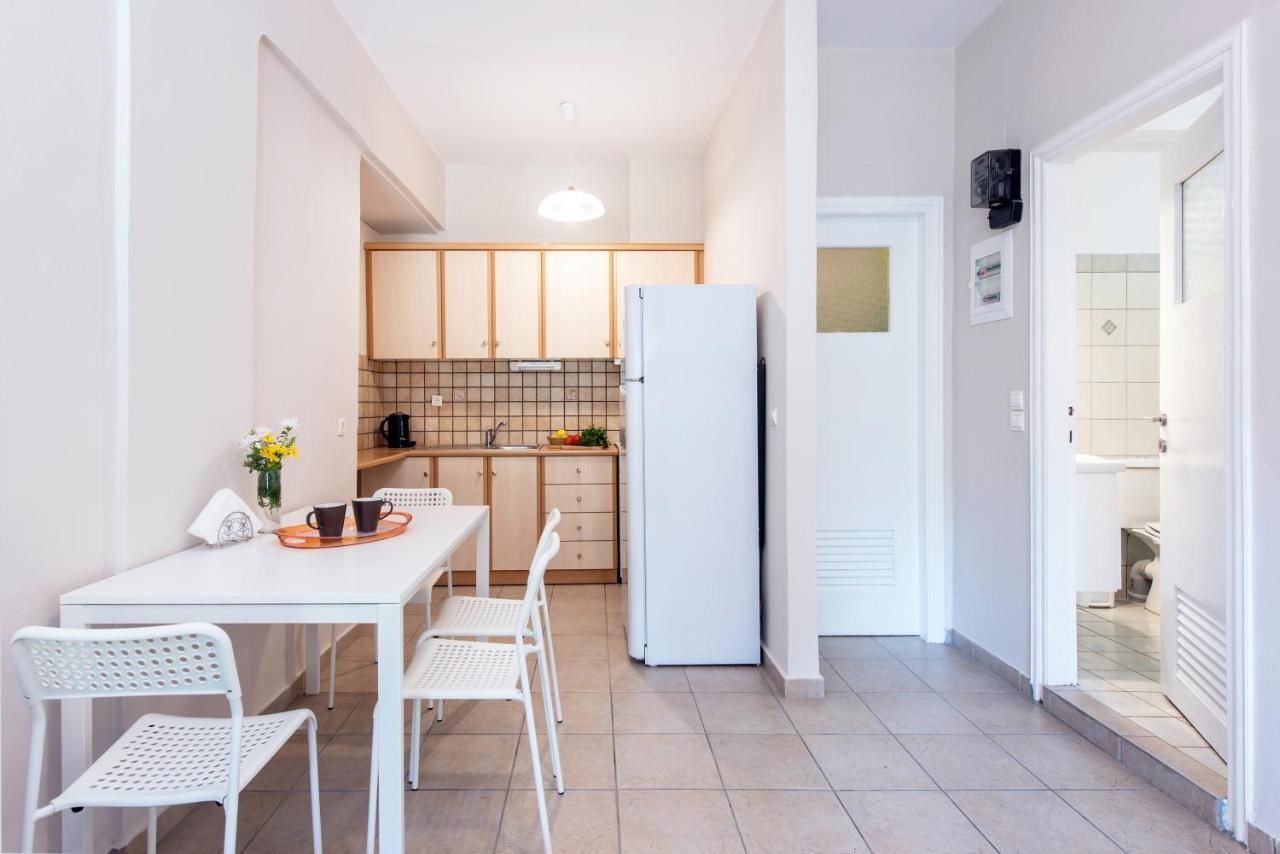 Kokoros Apartment *