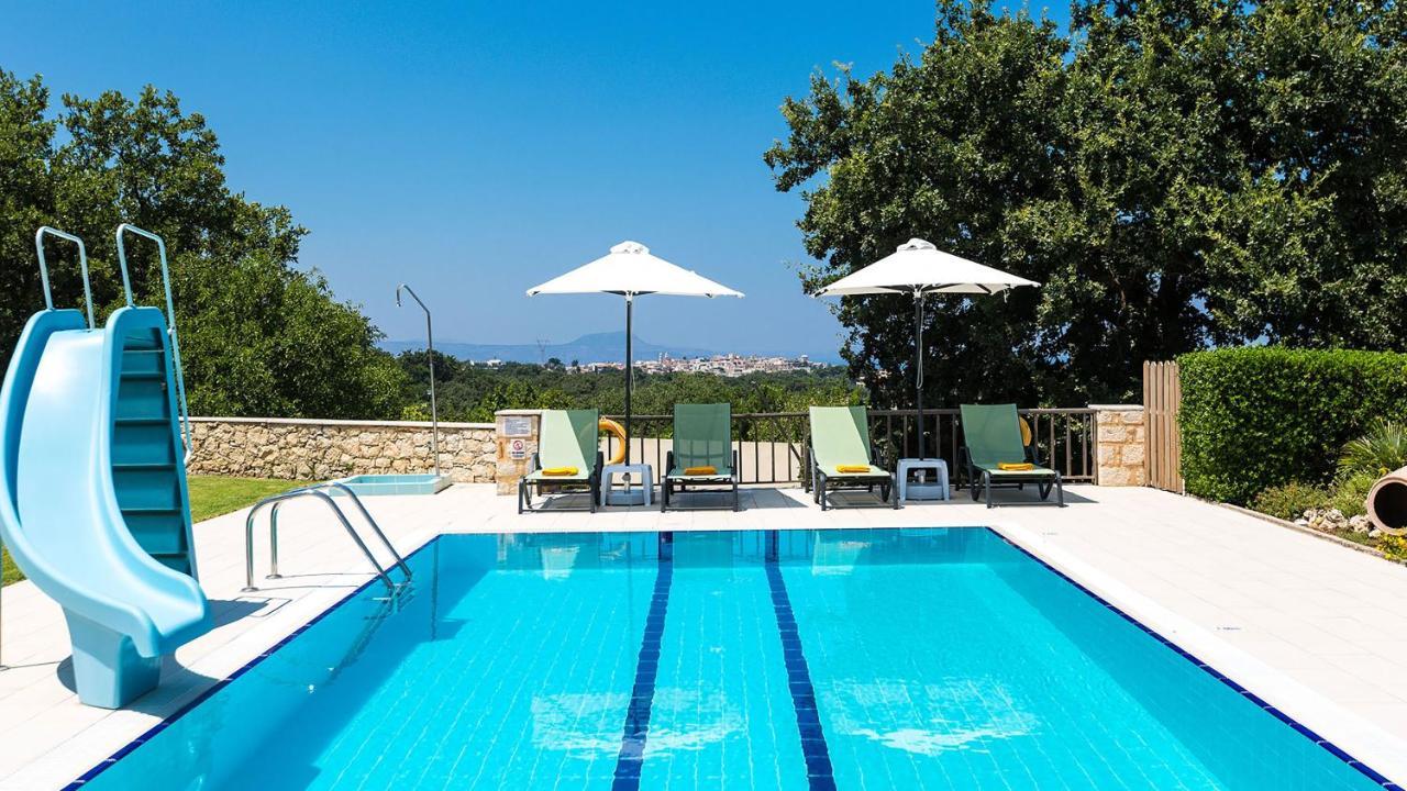 Acorn Villa *