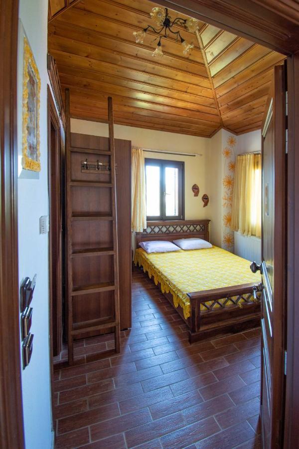 Traditional 4 Epoches Guest house