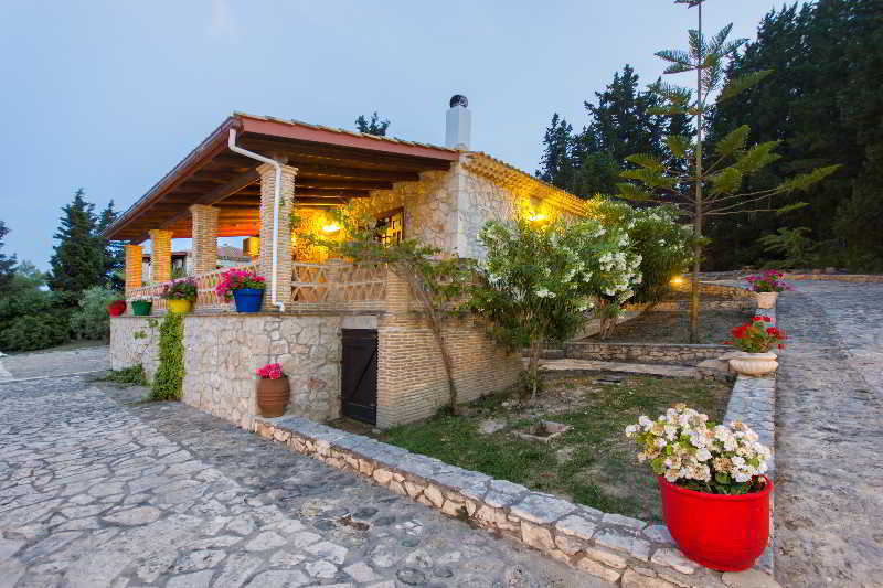 Liuba Hotel 3*