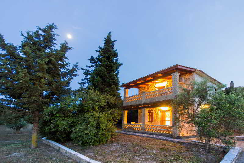 Liuba Hotel 3*