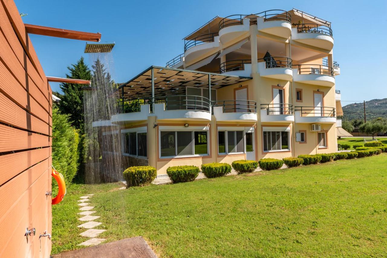 Anilio Plaza Aparthotel 4*