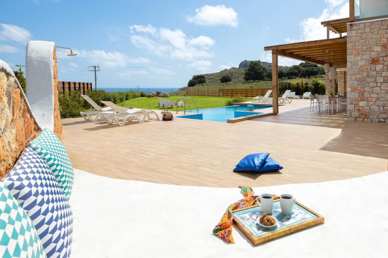 Villa Ikaros *