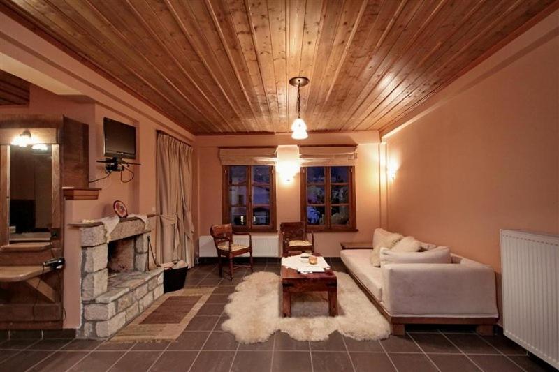 Aparthotel House Vytina