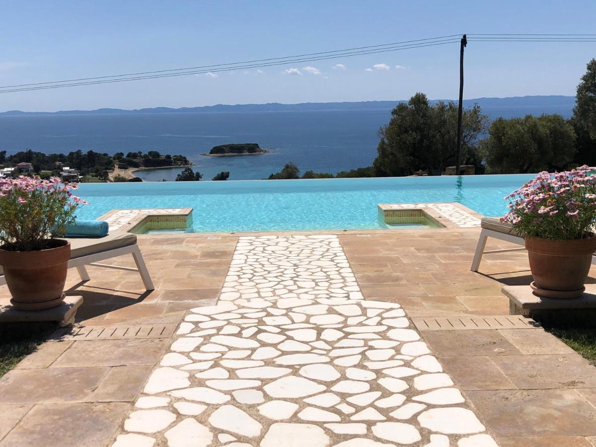 Villa Sithonian Blue Royal *