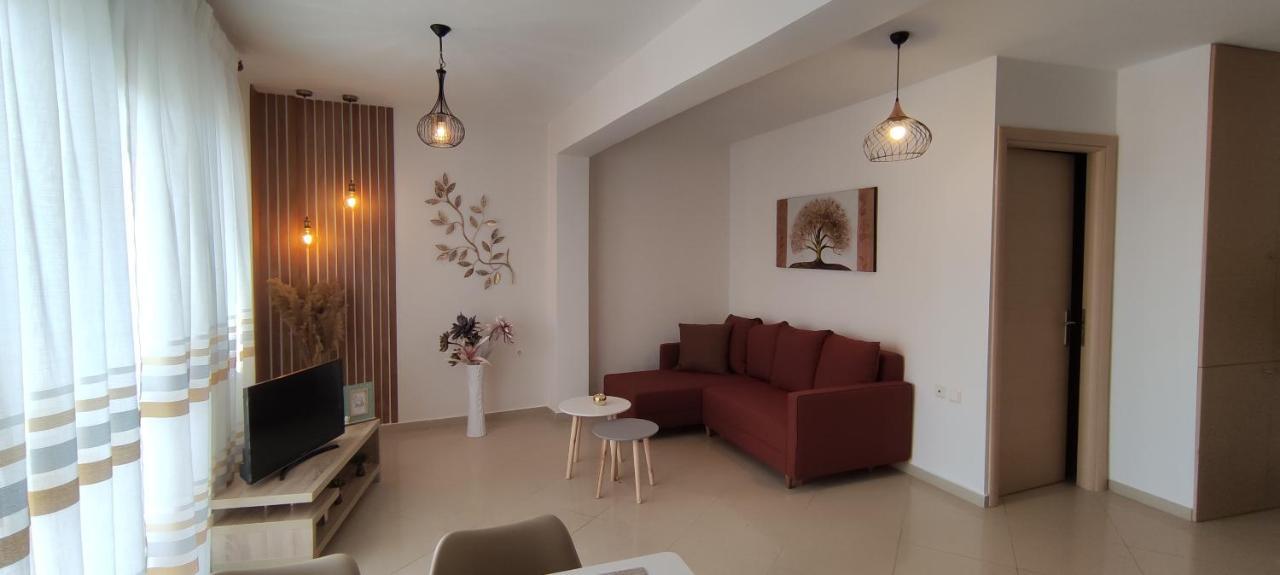 Evris House Color Apartment *