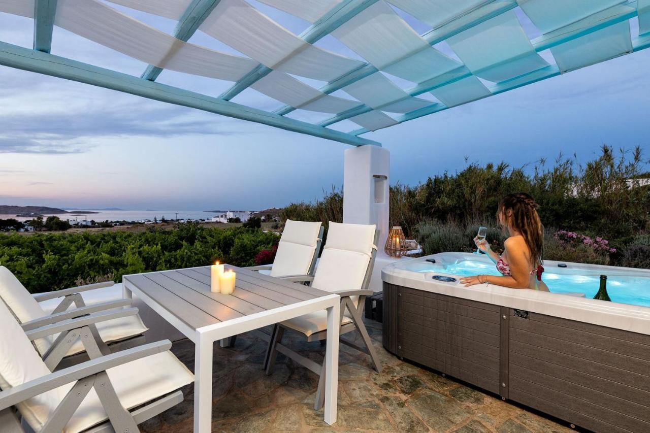 Luxury Paros Villa 1 Bedroom Villa Vrachian Earth Private Jacuzzi Beautiful Views Naousa Parikia (Paros)