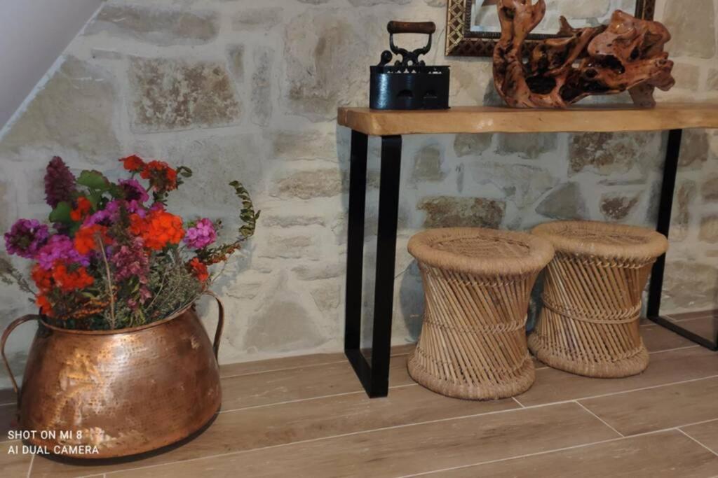 Stonehouse Olivelia - Afrathias Apartment *