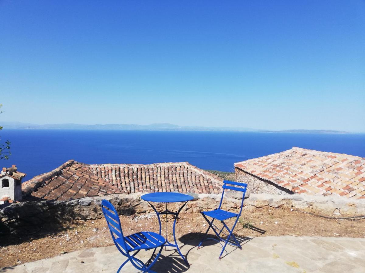 The Traditional Hause With The View Leonidio