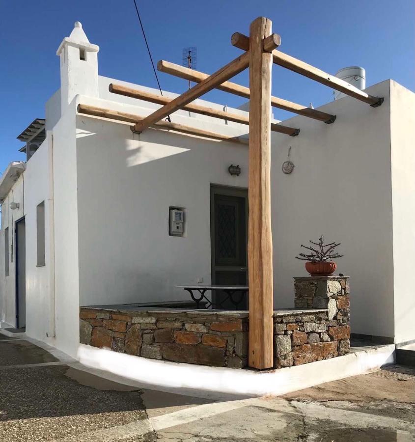 Spitaki Serifos * Ramos