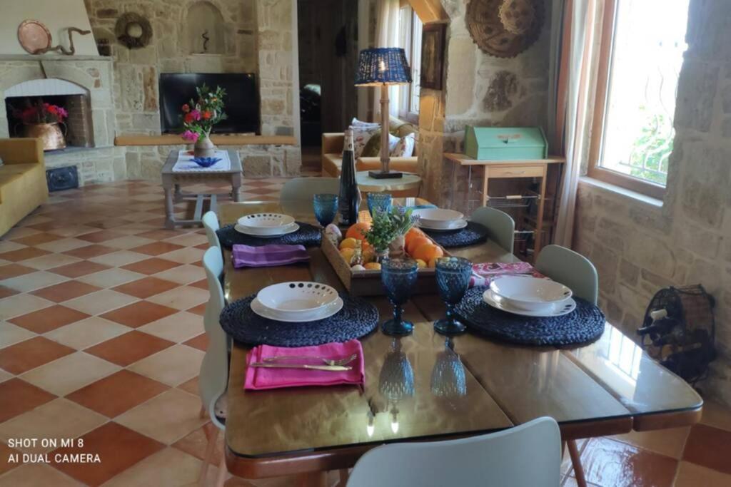 Stonehouse Olivelia - Afrathias Apartment Tympaki