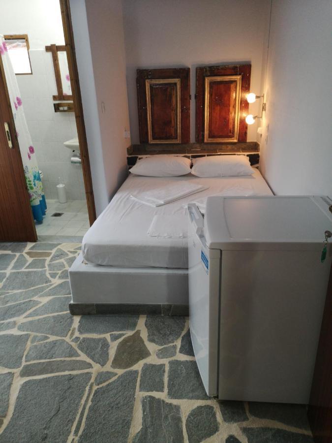 Arleta's Sunny Guest house *