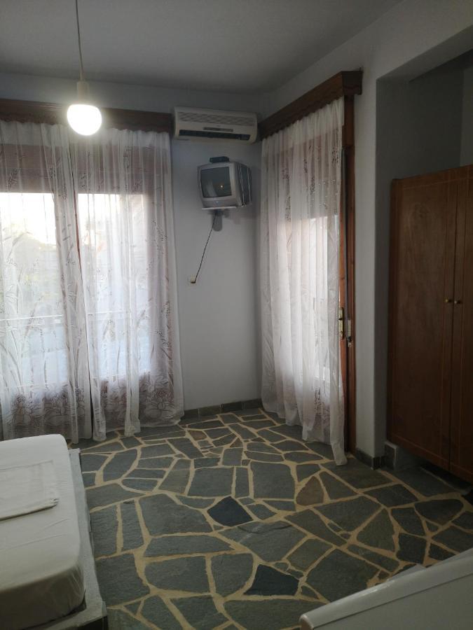 Arleta's Sunny Guest house