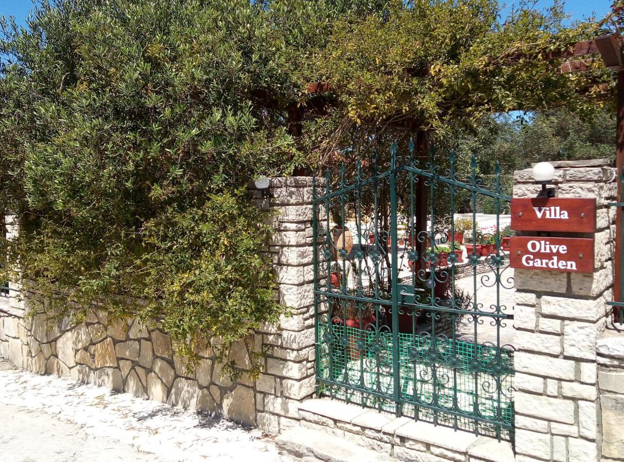 Olive Garden, Kastanida - Paxoi * Gaios