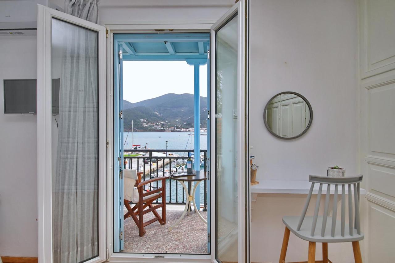 Molos House Holiday home *