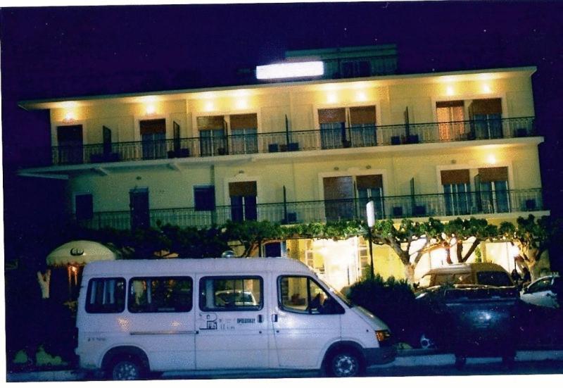 Pyrassos *
