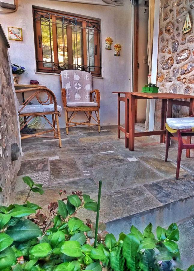 Mansion Alexandri Hydra (Saronic Islands)