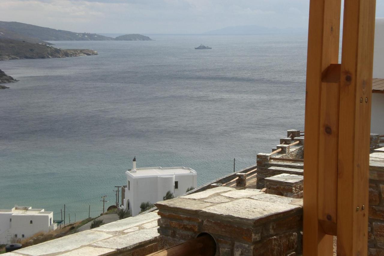 Monolithos *