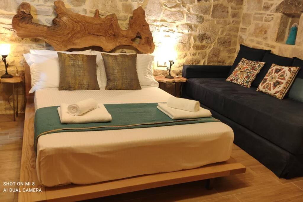 Stonehouse Olivelia - Afrathias Apartment *