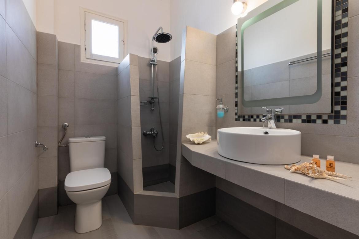 Sardis Guest house *