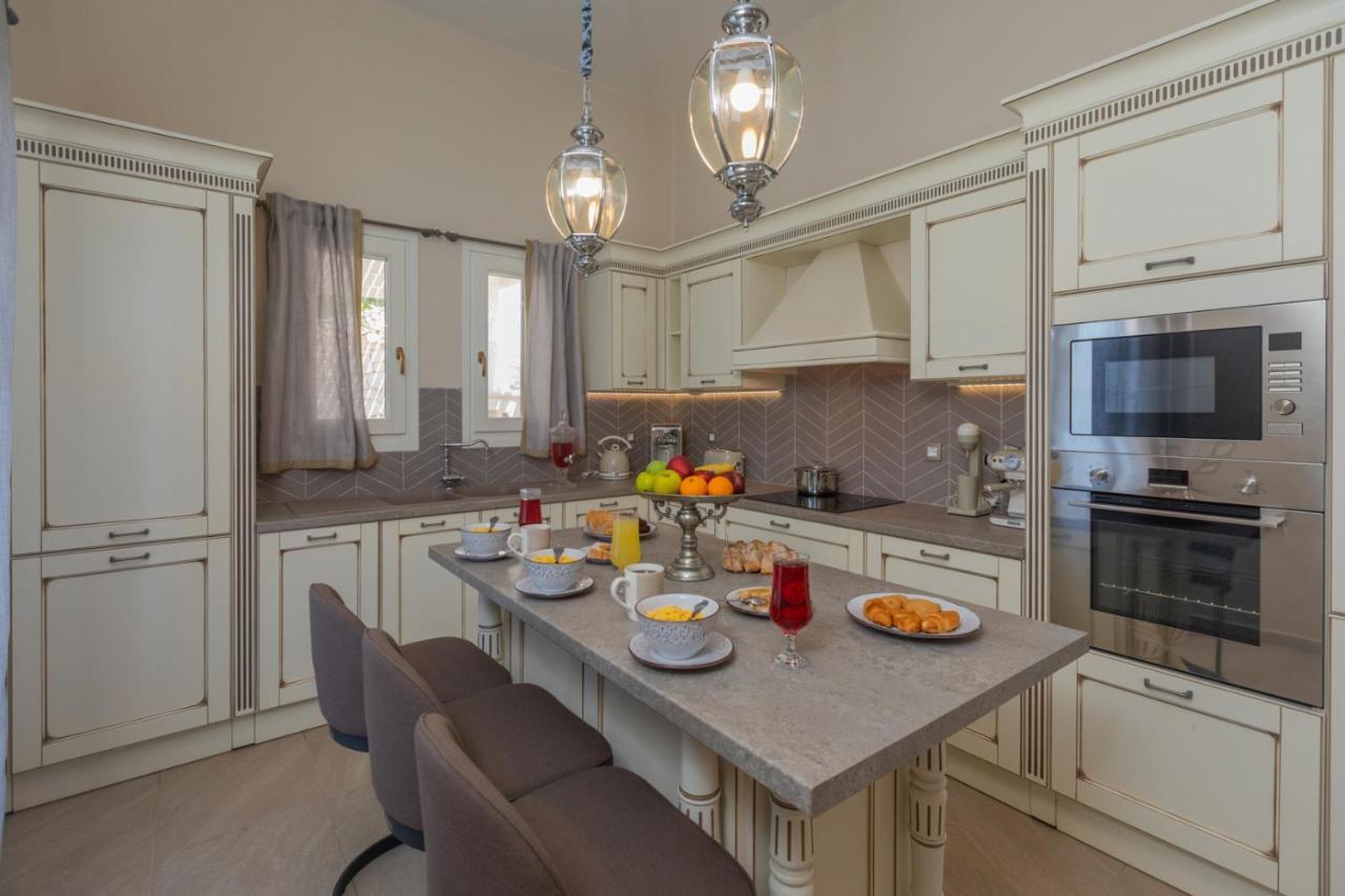 Luxury Above Emblisi , With Heated Pool ! Fiskardo