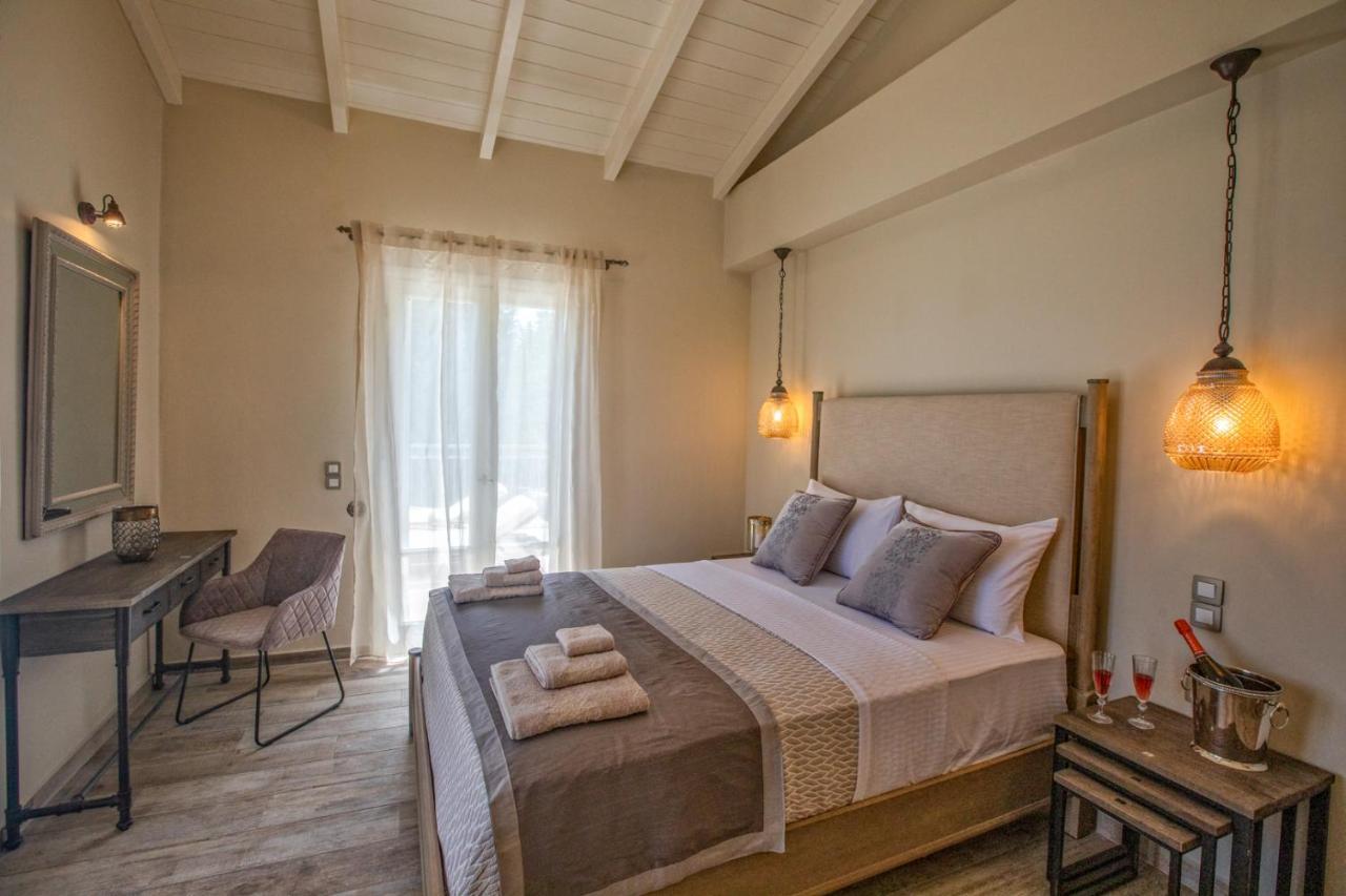 Luxury Above Emblisi , With Heated Pool !