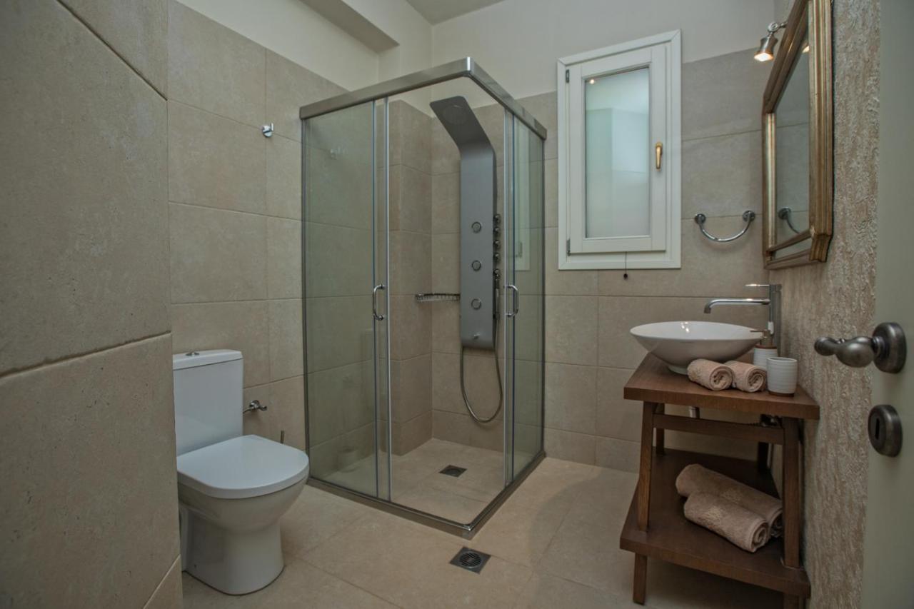 Luxury Above Emblisi , With Heated Pool !