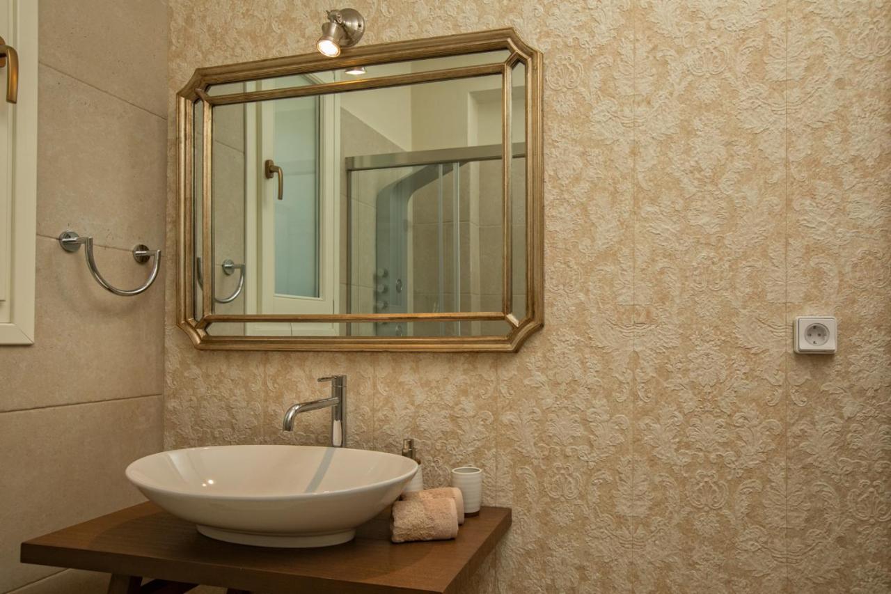 Villa Luxury Above Emblisi , With Heated Pool !