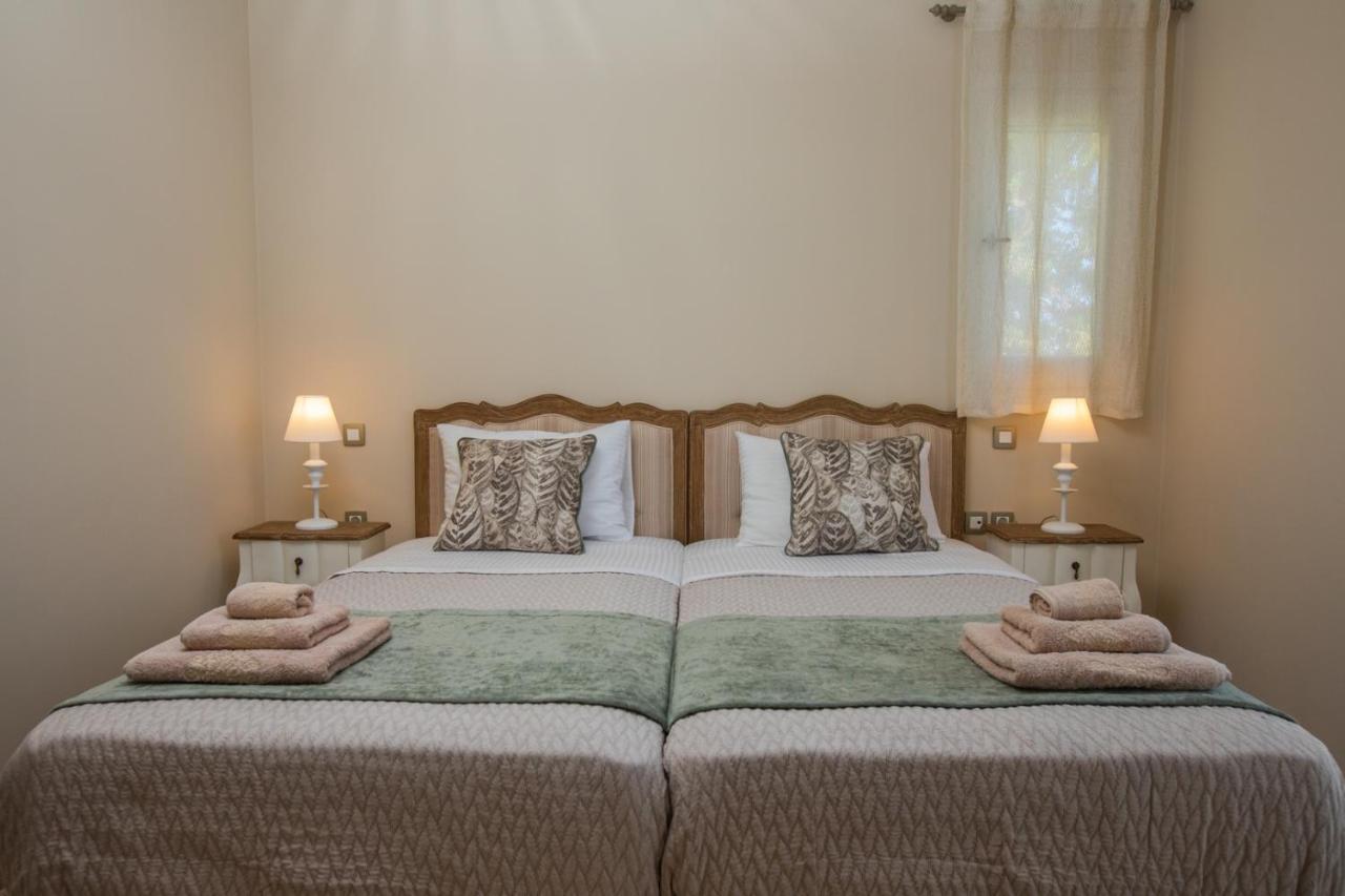 Luxury Above Emblisi , With Heated Pool ! Fiskardo