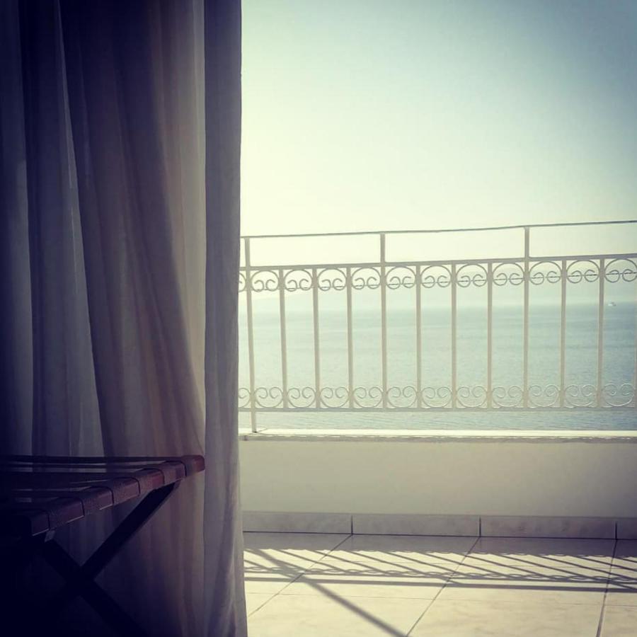 Aparthotel Anemolia *