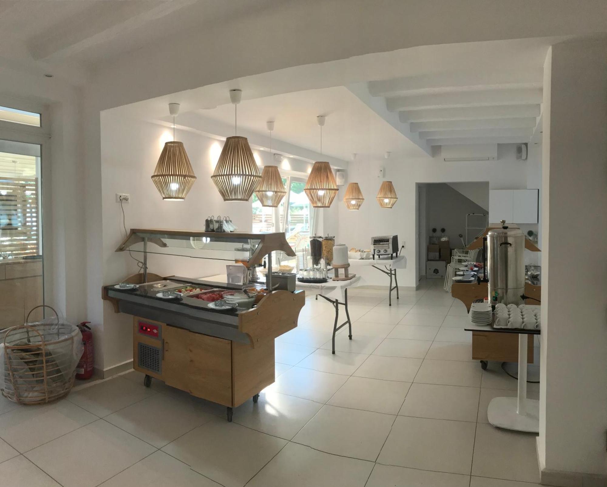 Stella Hotel *