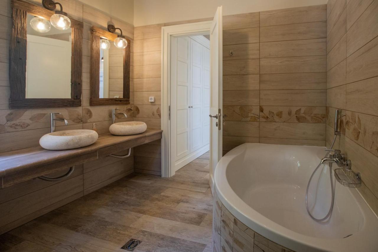 Luxury Above Emblisi , With Heated Pool ! Villa *