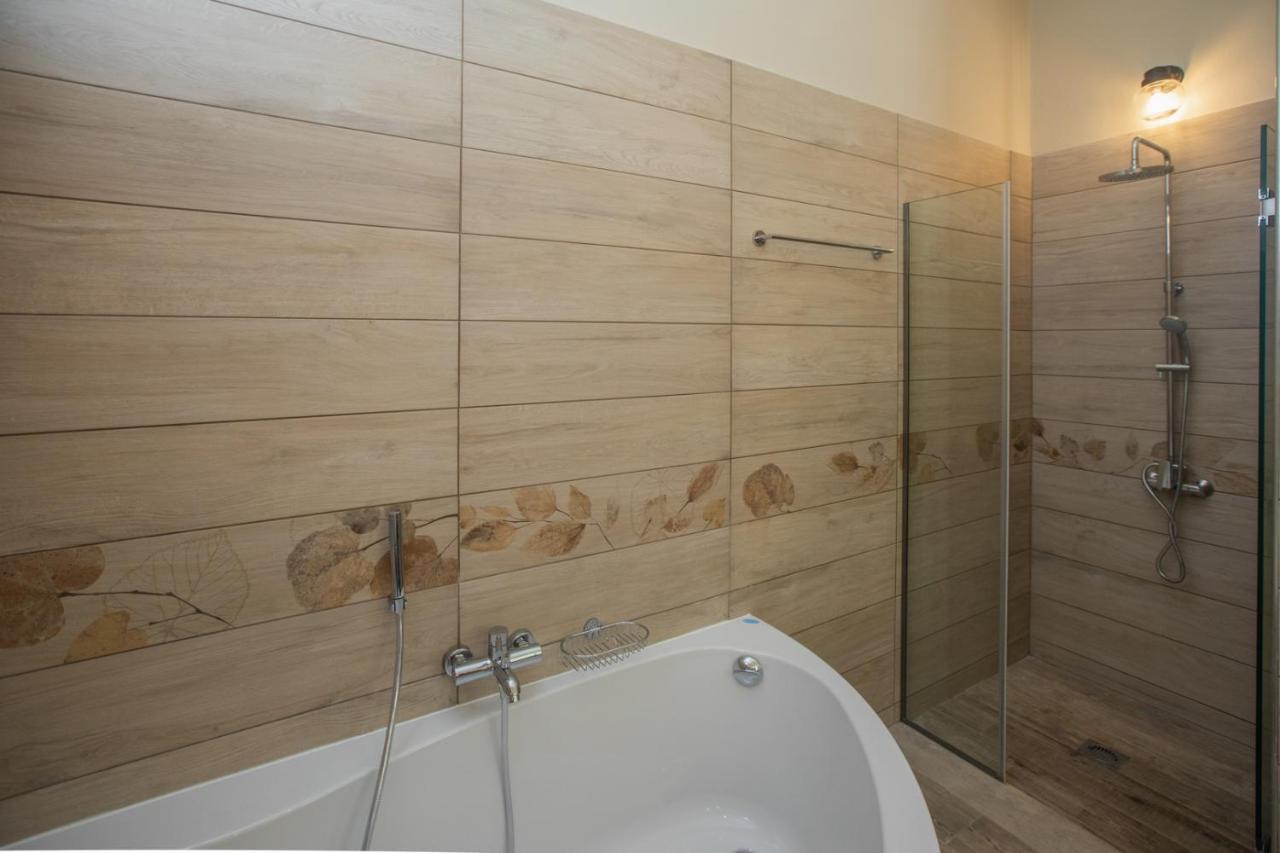 Luxury Above Emblisi , With Heated Pool ! Villa Fiskardo