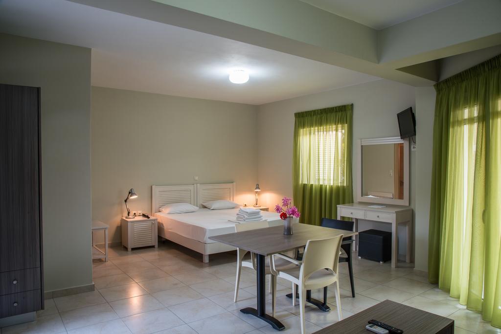 Fournia Village Kastro-Kyllini