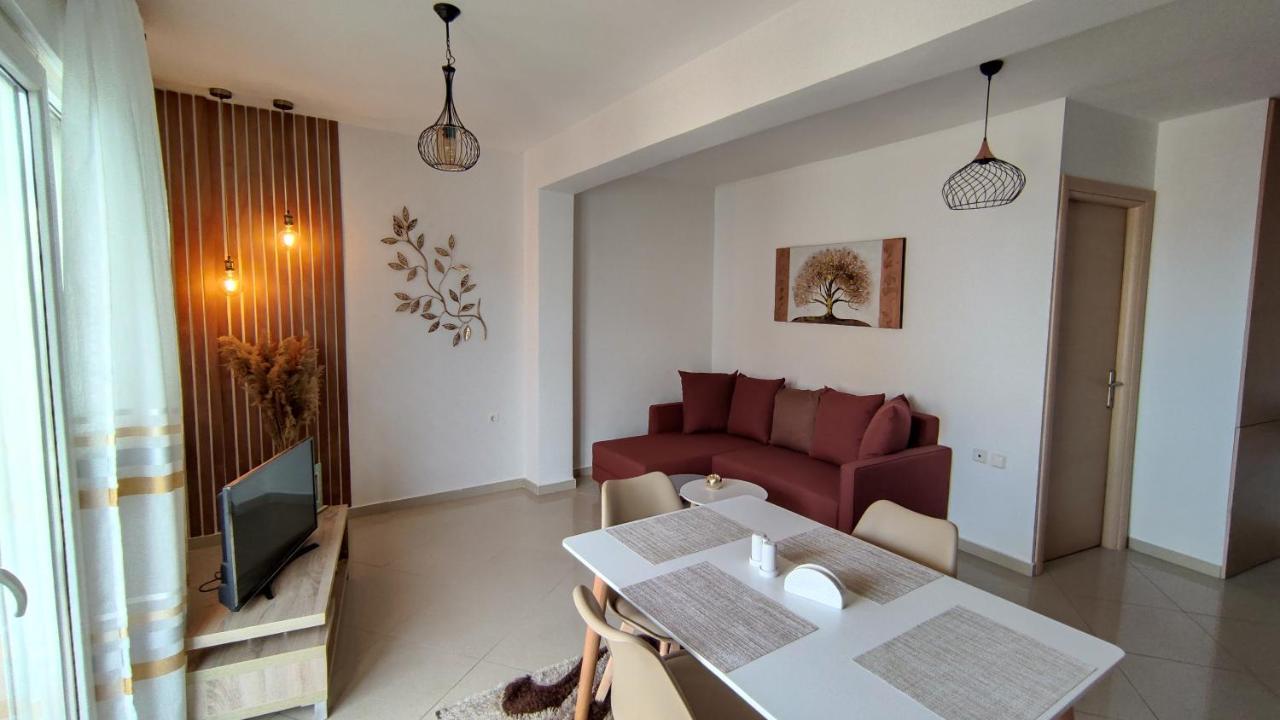 Evris House Color *