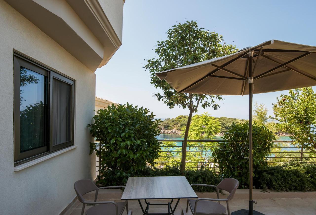 Prima Vista Beachfront Boutique Hotel 5*
