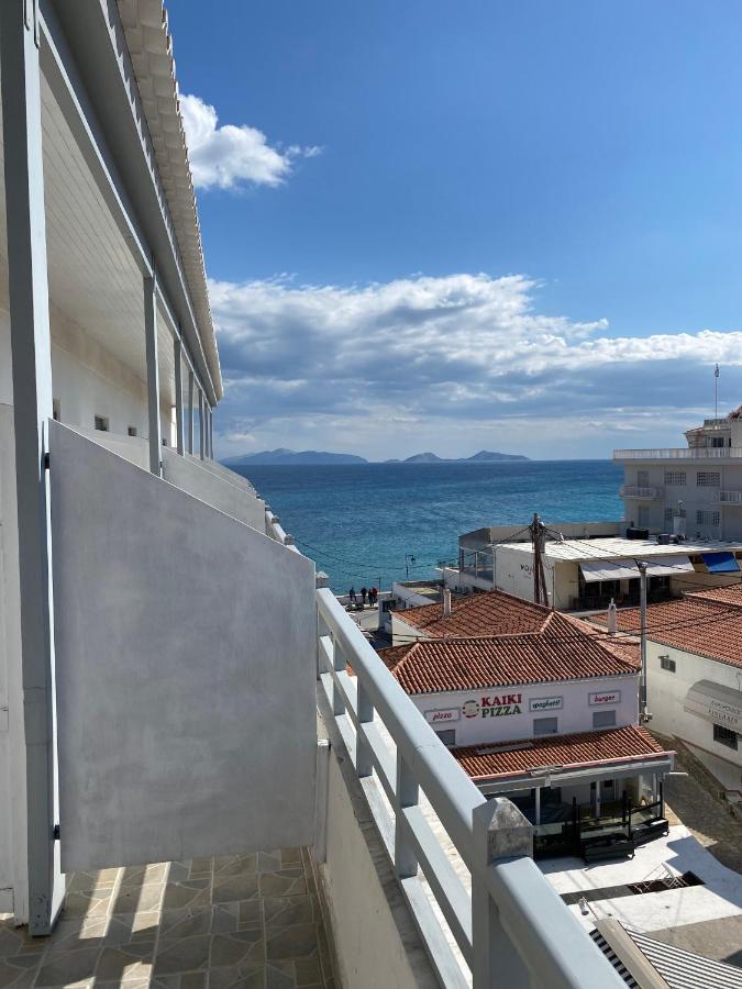 A Faros 2* Spetses Town