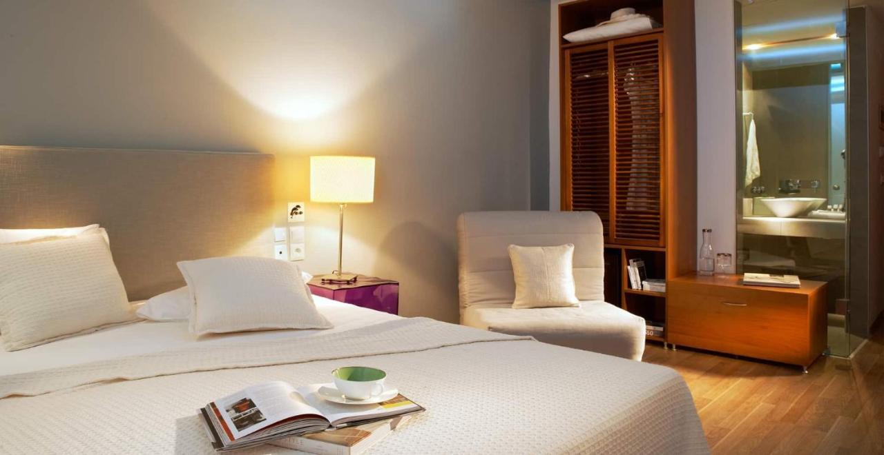 Kamari Hotel