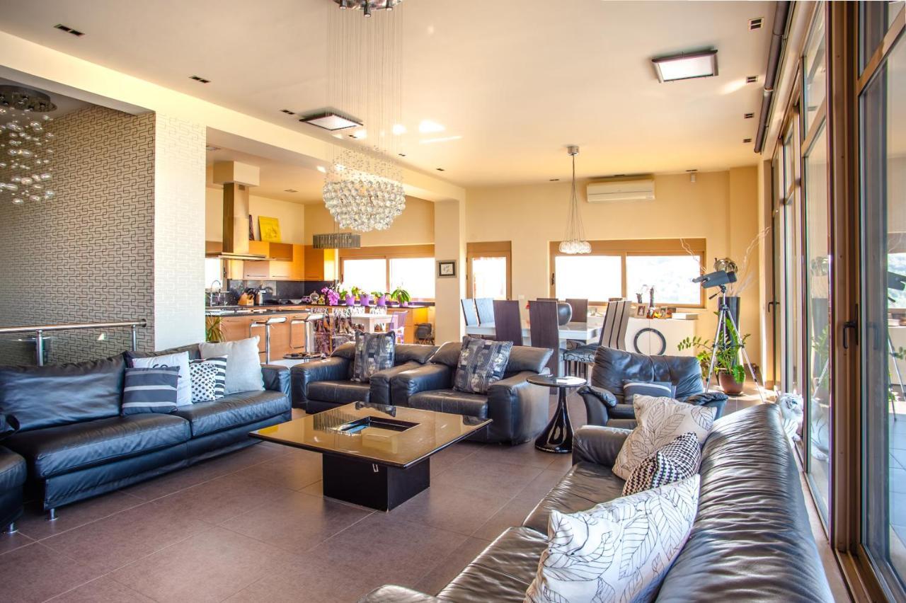 Villa Luxury 6-bedroom With Private Pool- Prigipessa