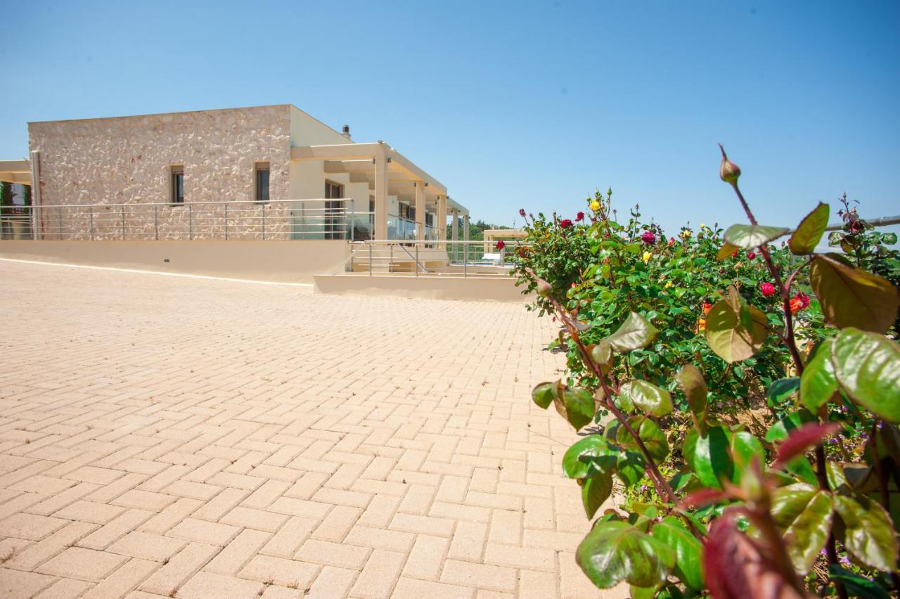 Luxury 6-bedroom With Private Pool- Prigipessa Villa