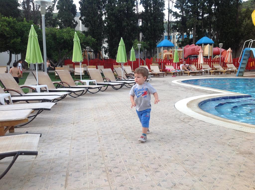 Aparthotel Kamares εε