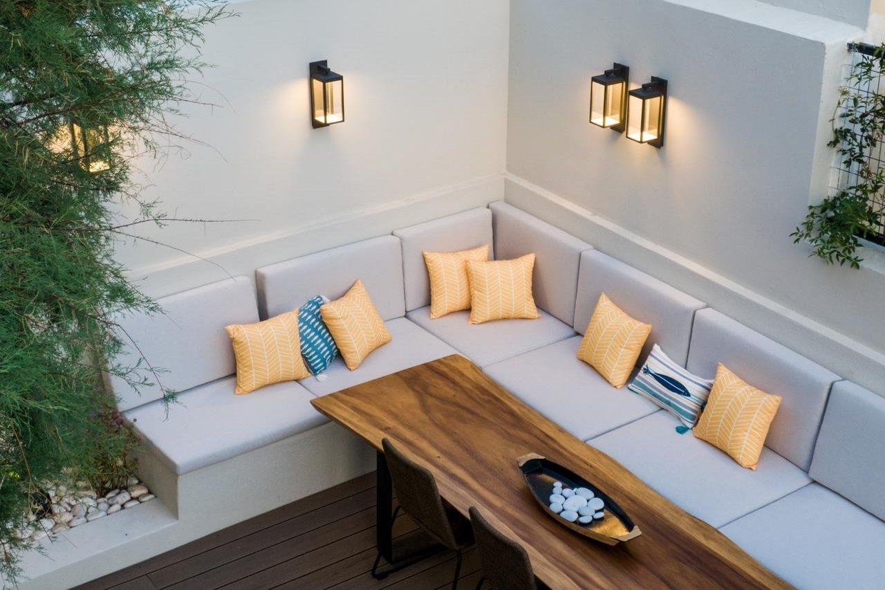 Iris Aparthotel